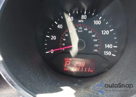 2011 Kia Sorento Lx z USA, uszkodzony, nr VIN 5XYKT3A15BG155830